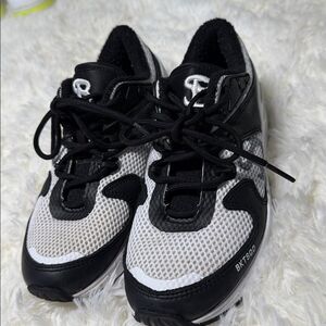 SoleSavy Black and white Sneakers